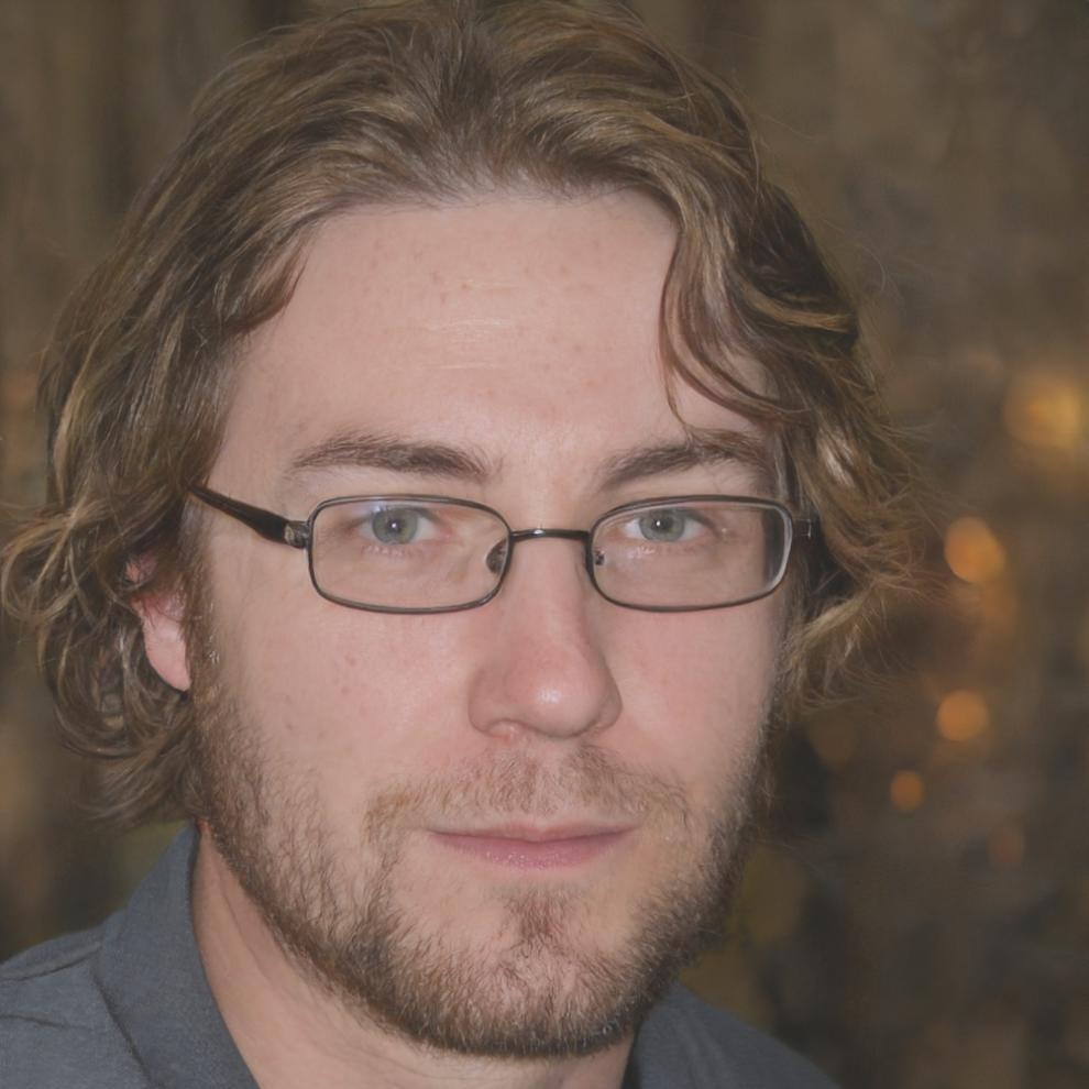 Portrait de Marc Dubois, expert en planification financière